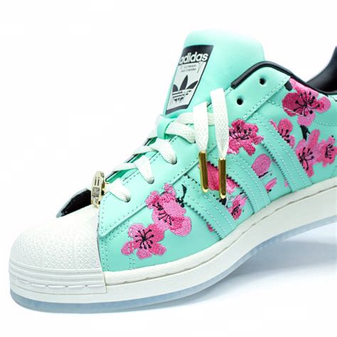 goedkope adidas schoenen vrouw|Adidas sneakers dames uitverkoop.